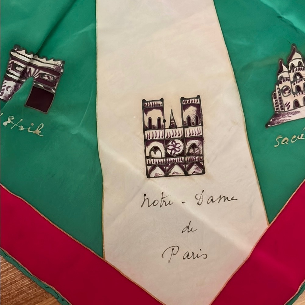 Paris Silk Scarf with Red and Green Design Gayannee - Picture 2 of 6